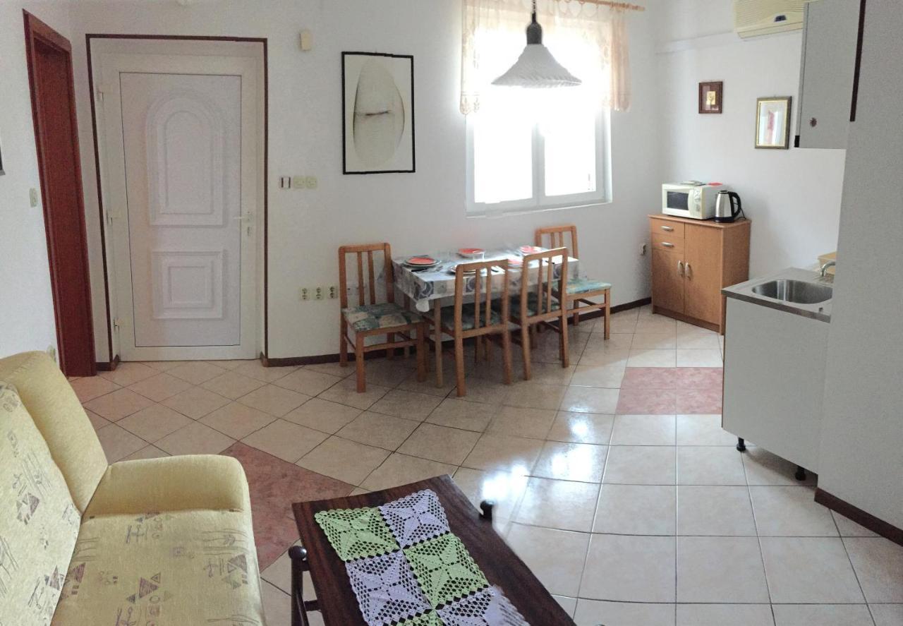 Lipovac Resort Ficus Bilice Bagian luar foto