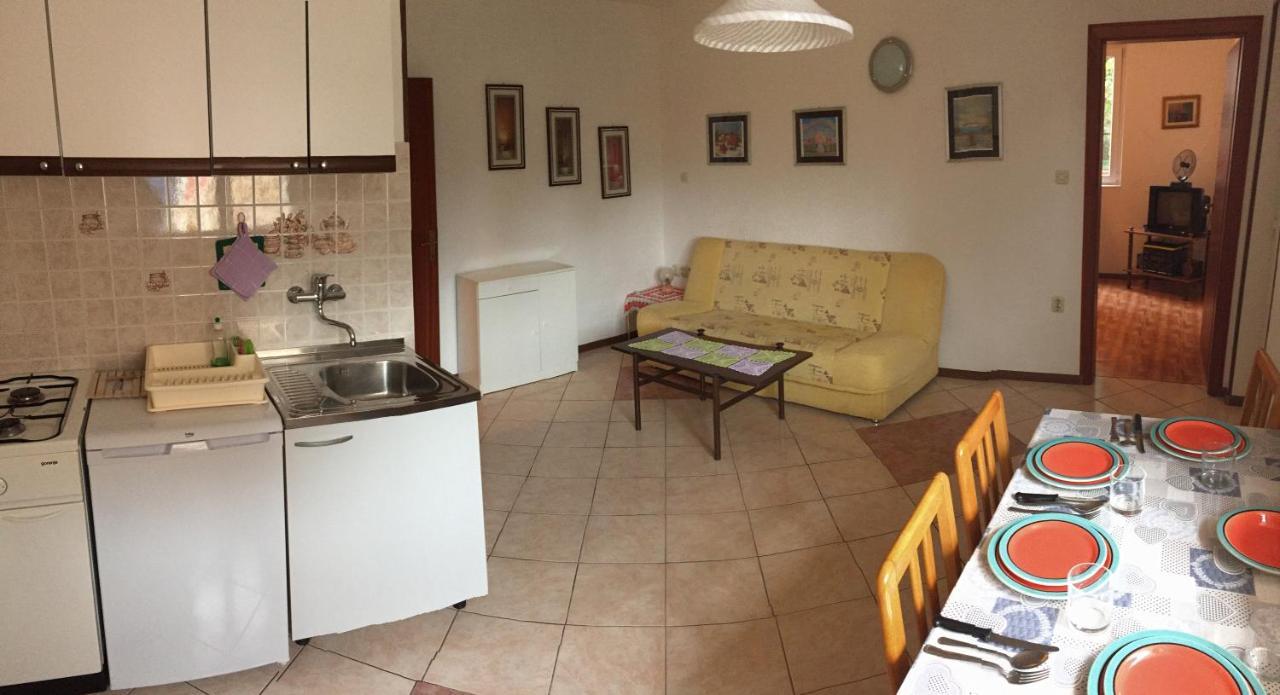 Lipovac Resort Ficus Bilice Bagian luar foto