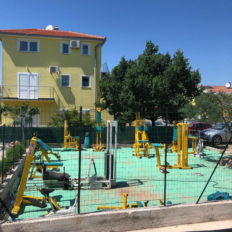 Lipovac Resort Ficus Bilice Bagian luar foto