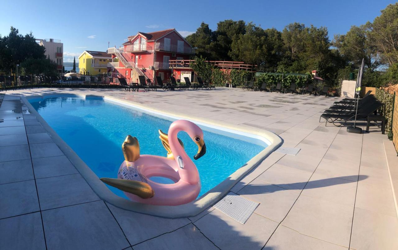 Lipovac Resort Ficus Bilice Bagian luar foto